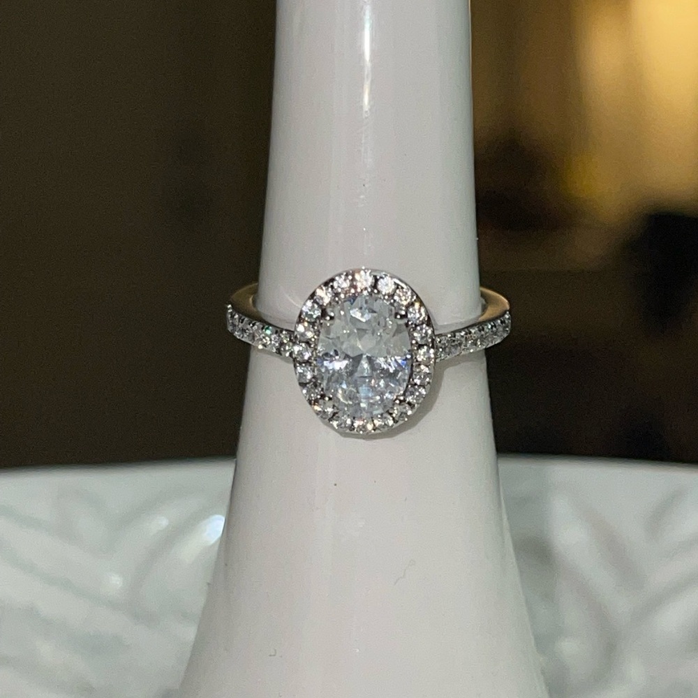 Modern Gents The Belle oval simulated diamond ring (size 5.5)
